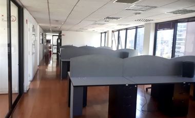 Oficina en Arriendo en Edificio San Crescente Metro el Golf