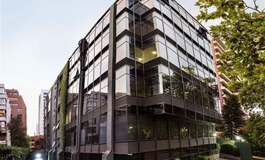 Oficina en Arriendo en Edificio San Crescente Metro el Golf