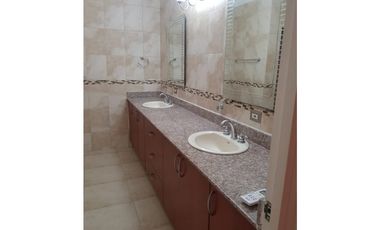 HERMOSA CASA EN CLAYTON VILLAGE 5REC  350MTS2