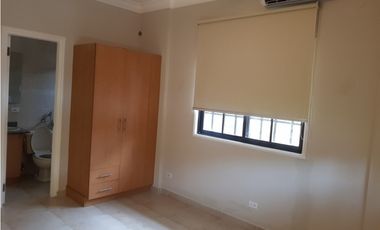 HERMOSA CASA EN CLAYTON VILLAGE 5REC  350MTS2