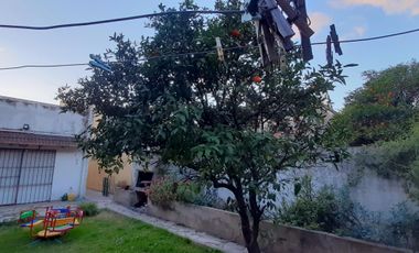 EXCELENTE PH DE 3 AMB MUY LUMINOSO Y AMPLIO ULTIMA UNIDAD EN EL LOTE CON GRAN PATIO Y MUY BONITO JARDIN