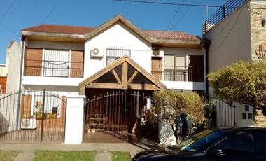 Duplex en alquiler en Villa Luzuriaga