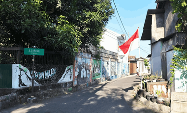 Rumah 2 Lt 4 KT Hadap Selatan Di Jl Garuda Tahunan Kusumanegara