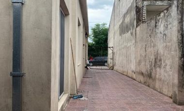 Casa con Departamento en venta en Moron Sur