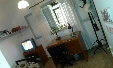 Casa 3 amb. con quincho.