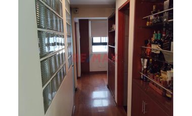 Vendo Amplio Departamento Primer Piso + Terraza+ 2 Estacionamientos