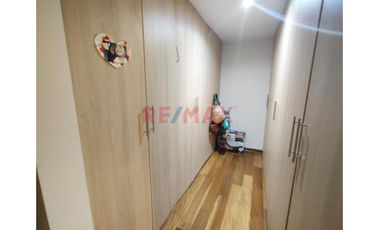 Vendo Amplio Departamento Primer Piso + Terraza+ 2 Estacionamientos