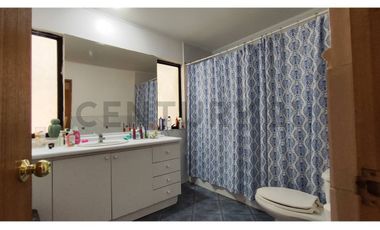 Espectacular Casa Colonial en Hacienda Chacabuco