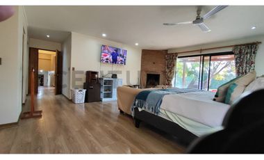 Espectacular Casa Colonial en Hacienda Chacabuco