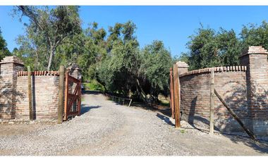 Espectacular Casa Colonial en Hacienda Chacabuco