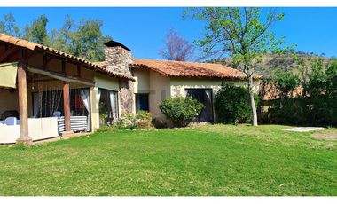 Espectacular Casa Colonial en Hacienda Chacabuco