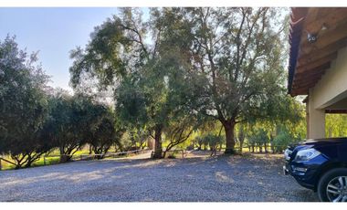 Espectacular Casa Colonial en Hacienda Chacabuco
