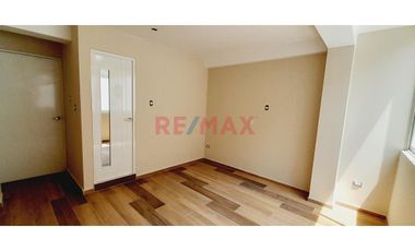 Comas - Bonito Departamento En Alquiler Con Acabados Impecables.