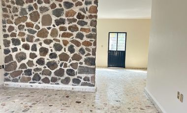 CASA EN VENTA A 3 MIN. DEL ZOCALO DE YAUTEPEC, MORELOS.