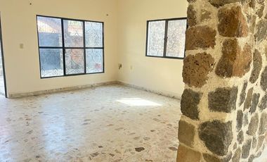 CASA EN VENTA A 3 MIN. DEL ZOCALO DE YAUTEPEC, MORELOS.