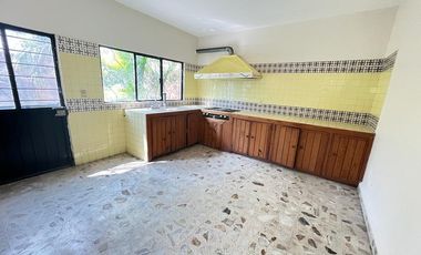 CASA EN VENTA A 3 MIN. DEL ZOCALO DE YAUTEPEC, MORELOS.