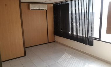 oficina en arriendo en centro. Cod A8756