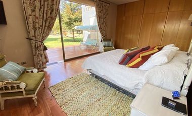 Casa en venta de 5 dorm. en Colina