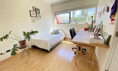 Casa en venta de 5 dorm. en Colina