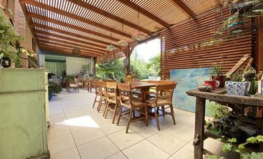 Casa en venta de 5 dorm. en Colina
