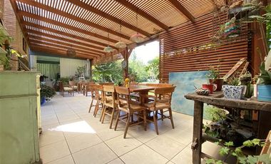 Casa en venta de 5 dorm. en Colina