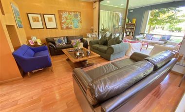 Casa en venta de 5 dorm. en Colina