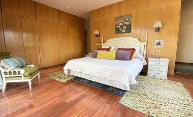 Casa en venta de 5 dorm. en Colina