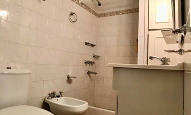 PH en zona residencial a 300 metros de la estación- Burzaco