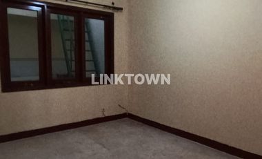 Disewakan Rumah Unfurnished di Taman Gaputra Surabaya Dekat Gwalk