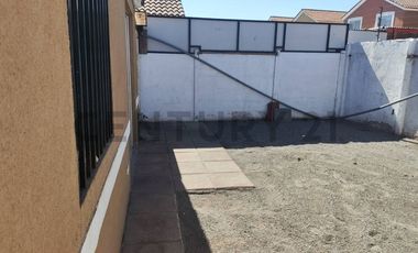 Se arrienda casa en barrio Los Ciruelos