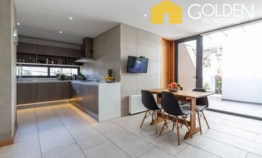 Casa en Arriendo en Casa Venta - Arriendo San Carlos Apoquindo / Las Condes