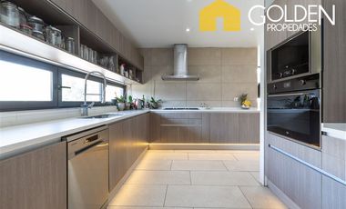 Casa en Arriendo en Casa Venta - Arriendo San Carlos Apoquindo / Las Condes