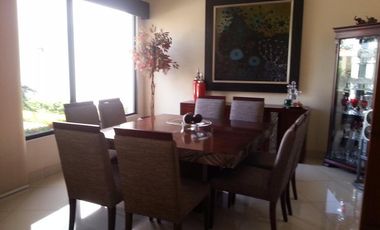 En Venta Casa de 4 habitaciones con Piscina y vista al Lago Samborondon