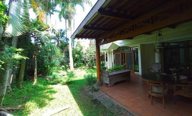 Rumah sewa di ciumbeluit dekat ke unpar