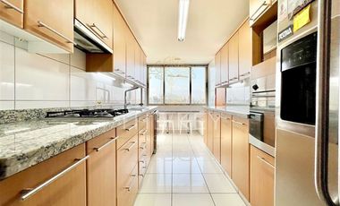 Departamento en Venta en Av. Américo Vespucio Norte - Candelaria Goyenechea