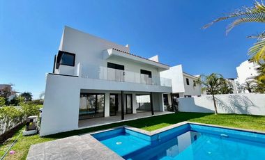 Casa en Fraccionamiento en Paraíso Country Club Emiliano Zapata - ROQ-1194-Fr