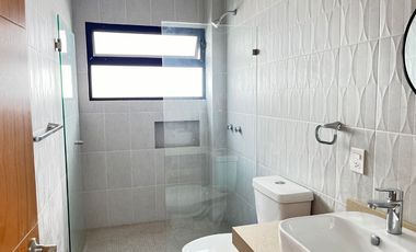 Casa en Fraccionamiento en Paraíso Country Club Emiliano Zapata - ROQ-1194-Fr
