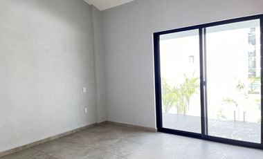 Casa en Fraccionamiento en Paraíso Country Club Emiliano Zapata - ROQ-1194-Fr
