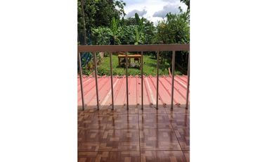 Casa de 5 niveles con preciosa vista y amoblada