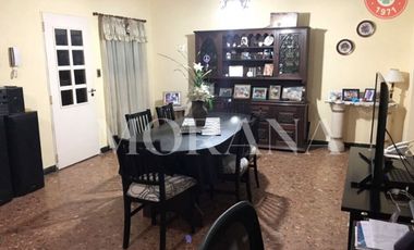 Casa  en Venta Caba / Buenos Aires (D038 1543)