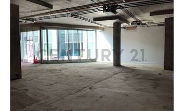 AMPLIO LOCAL ZOCALO DE 480 MT2 EN SAN DAMIAN