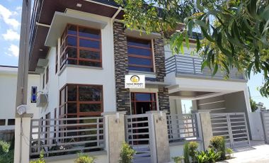Brand New, High-End, Robinsons Homes, with room at ground floor