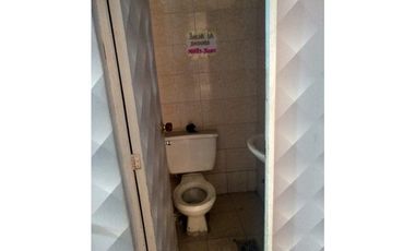 SE VENDE CASA COMERCIAL EN EL PARQUE PRINCIPAL