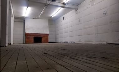 SE VENDE CASA COMERCIAL EN EL PARQUE PRINCIPAL