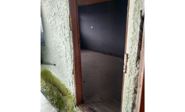 SE VENDE CASA COMERCIAL EN EL PARQUE PRINCIPAL