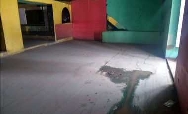 SE VENDE CASA COMERCIAL EN EL PARQUE PRINCIPAL