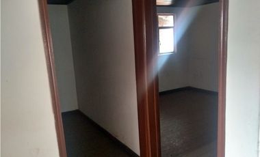 SE VENDE CASA COMERCIAL EN EL PARQUE PRINCIPAL