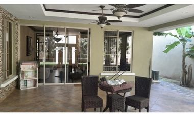 SE ALQUILA CASA AMOBLADA EN CLAYTON $5,000