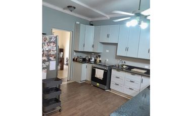 SE ALQUILA CASA AMOBLADA EN CLAYTON $5,000