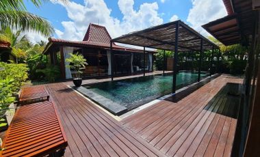 Luxury Villa Joglo 2 Kamar dekat Pantai Cinta Kedungu
